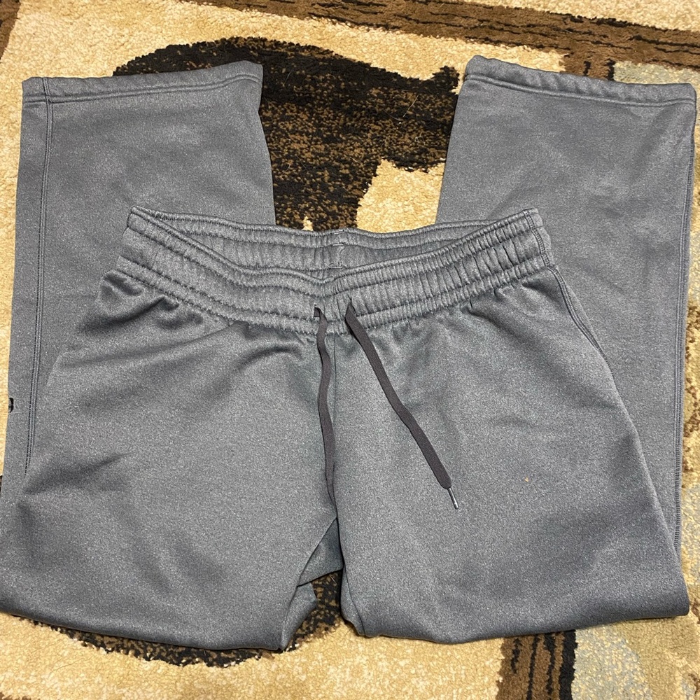 Under Armour Performance Fleece pants. Women’s large